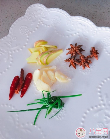 夏日沒胃口 來份椒鹽豬蹄下飯香