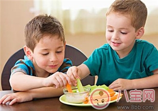 夏季寶寶如何飲食 應該注意什么呢