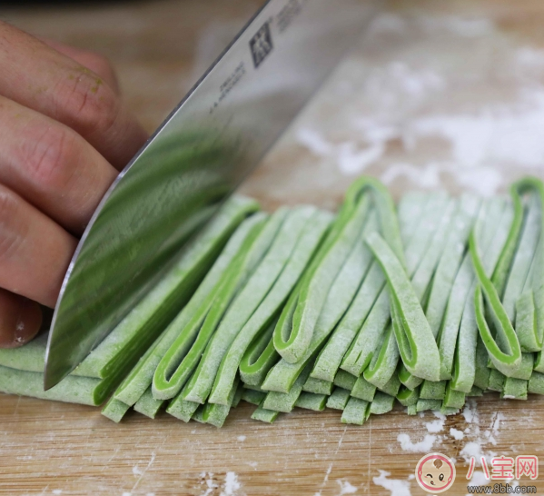 食欲大開的彩色面條：五彩時蔬鮮蝦面