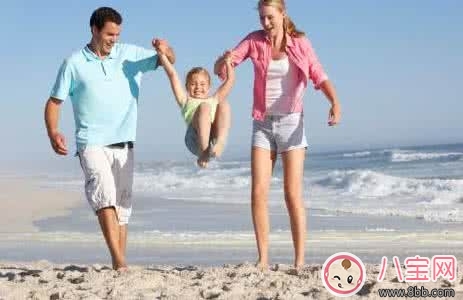 帶寶寶旅行應(yīng)該準(zhǔn)備什么 親子旅行攻略大全