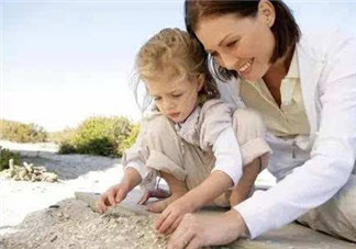 國外最受歡迎的室內(nèi)親子游戲 玩親子游戲的六大誤區(qū)