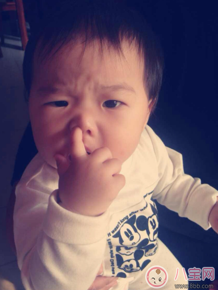 寶寶總是摳鼻子怎么糾正 摳鼻子有哪些危害