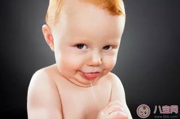 寶寶流口水是怎么回事 寶寶流口水嚴重怎么辦(寶寶可能生病了)