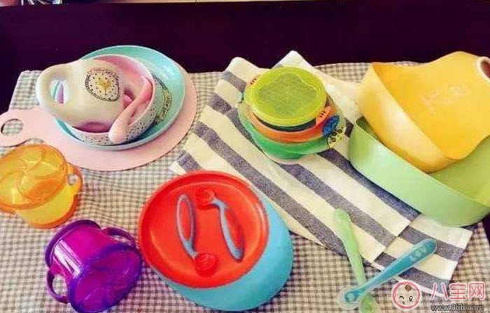 為什么要選專門的兒童餐具,給寶寶挑選餐具時要注意什么 為什么要選專門的兒童餐具,給寶寶挑選餐具時要注意什么