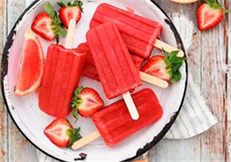 放暑假如何給寶寶自制冰棒 水果冰棒制作大全