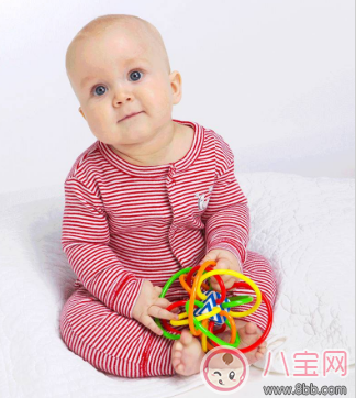 章子怡寶寶同款力推的chewbeads牙膠搖鈴 時尚又安全 章子怡寶寶同款力推的chewbeads牙膠搖鈴 時尚又安全