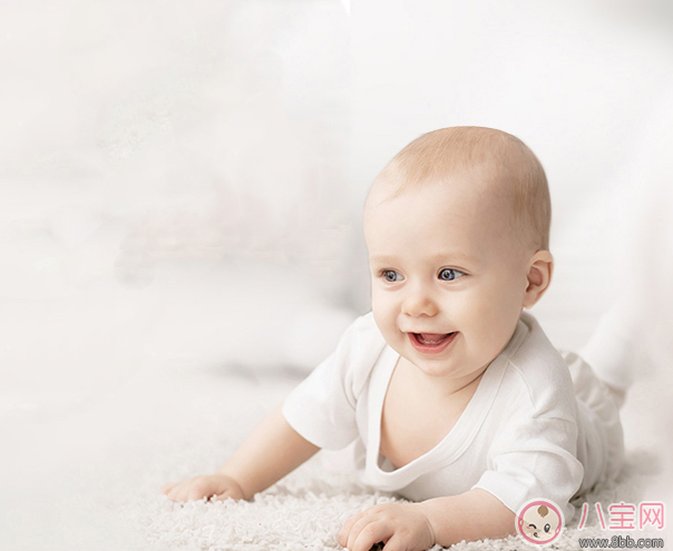 夏天竟然不能給孩子洗澡 分清時候洗澡效率高 夏天竟然不能給孩子洗澡 分清時候洗澡效率高