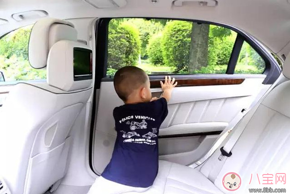 兩歲半女童被遺忘校車內怎么自救 孩子在外自救方法一定要會