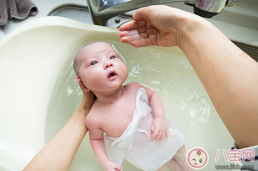 2017三伏天新生兒洗澡攻略 注意事項有哪些