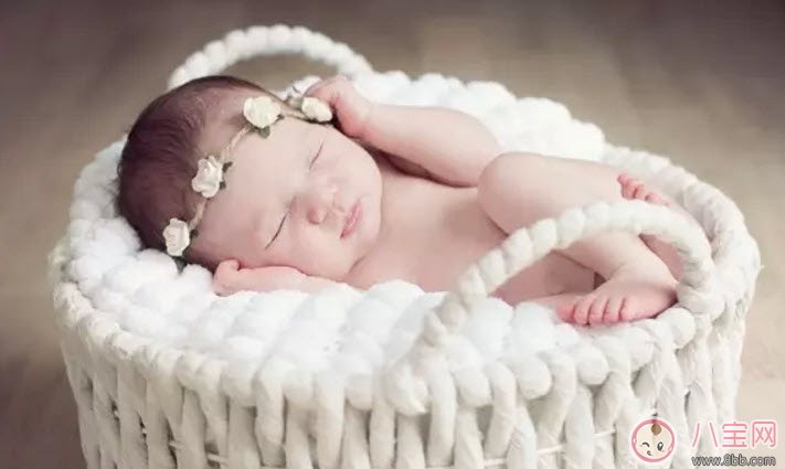 寶寶放下就哭為什么 如何糾正寶寶放下就哭 寶寶放下就哭為什么 如何糾正寶寶放下就哭