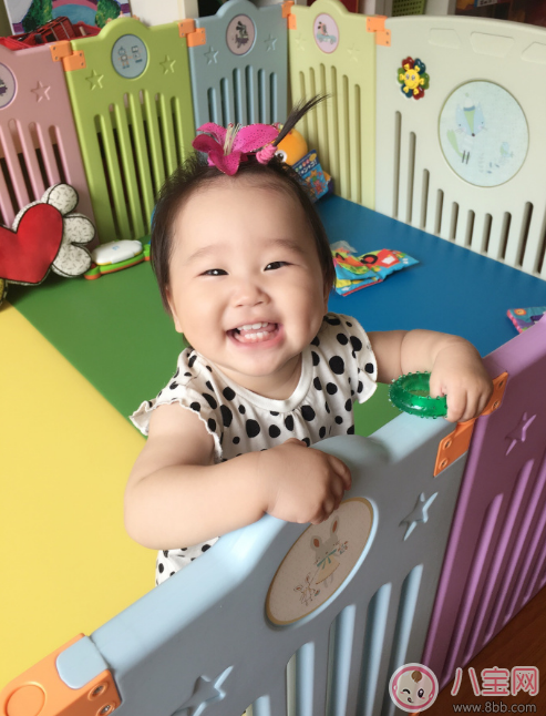 趙文卓兩天假期也要回家看孩子 爸爸工作忙碌如何照料孩子