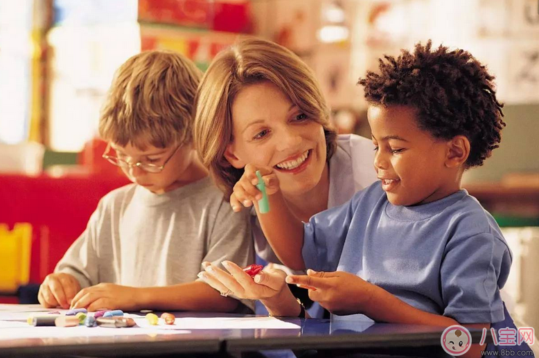 孩子不大方其實(shí)是因?yàn)檫@個(gè) 如何讓孩子變得大方起來 孩子不大方其實(shí)是因?yàn)檫@個(gè) 如何讓孩子變得大方起來