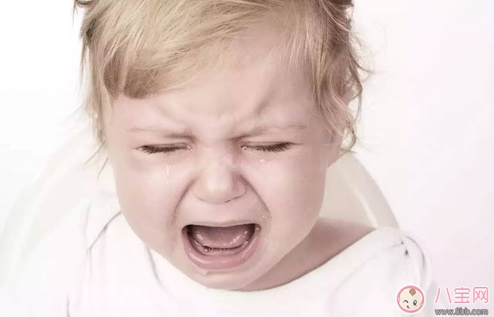 為什么寶寶睡前要哭鬧的原因 寶寶睡覺(jué)哭鬧怎么辦(注意力轉(zhuǎn)移大法) 為什么寶寶睡前要哭鬧的原因 寶寶睡覺(jué)哭鬧怎么辦(注意力轉(zhuǎn)移大法)
