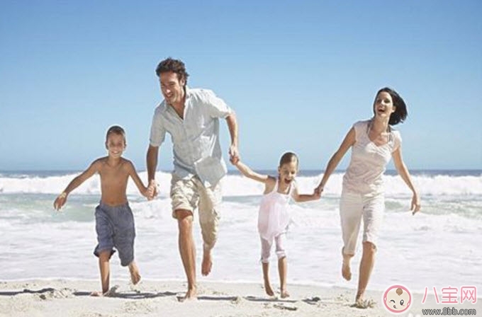 女孩富養的真正含義 女孩富養與窮養的區別 女孩富養的真正含義 女孩富養與窮養的區別