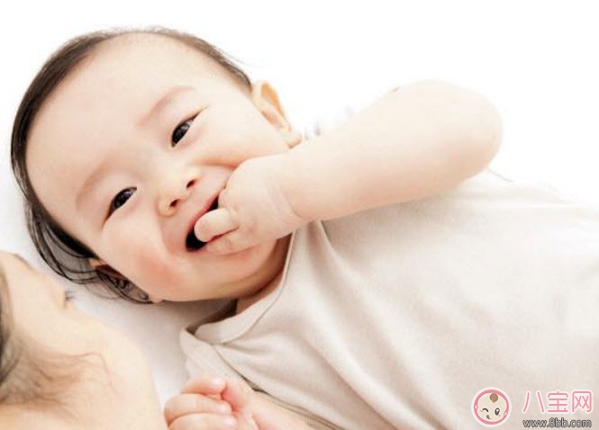 寶寶各種動作的意思 嬰語是什么有哪些 寶寶各種動作的意思 嬰語是什么有哪些
