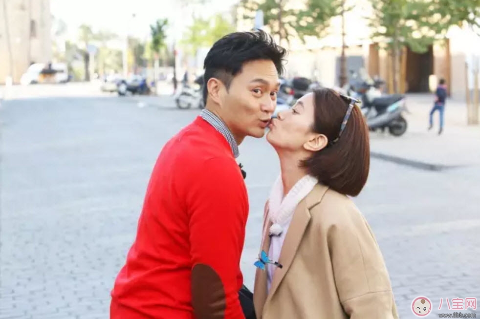 產后抑郁老公的陪伴很重要 不解學學寵妻典范張智霖 產后抑郁老公的陪伴很重要 不解學學寵妻典范張智霖