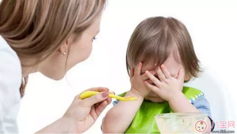 夏季寶寶不愛正常吃飯 如何改正寶寶飲食習慣