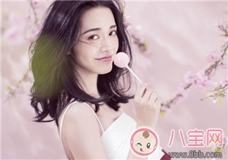 產后嚴重脫發怎么辦  全方面治療是關鍵