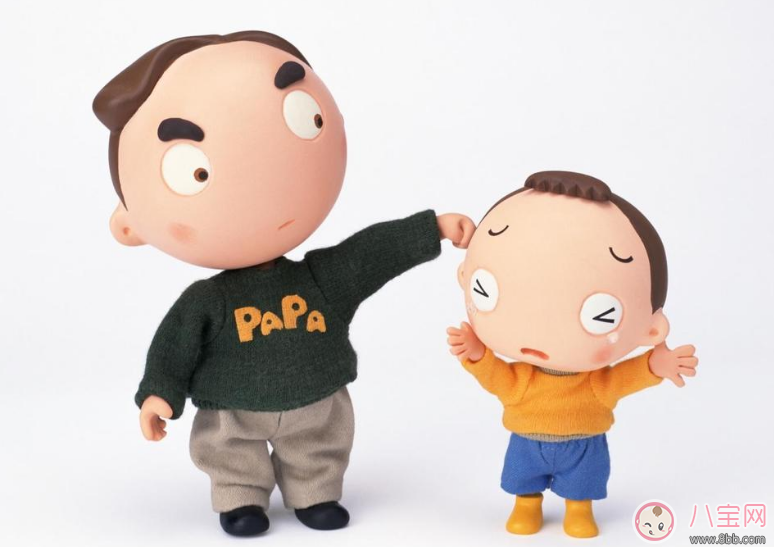 父母這些行為在潛移默化中影響著孩子 生活中這些細節要注意