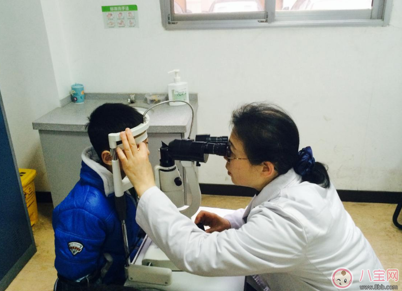 孩子瞇瞇眼居然是弱視 從哪些情況可以發現孩子不對勁