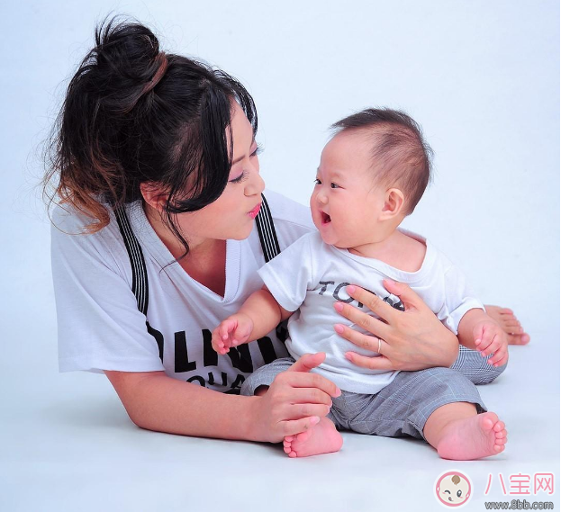 產(chǎn)后長(zhǎng)斑怎么祛 產(chǎn)后祛斑技巧 產(chǎn)后長(zhǎng)斑怎么祛 產(chǎn)后祛斑技巧