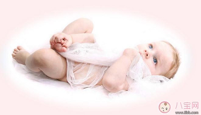 寶寶游泳貼需要準備么 寶寶護臍貼用到多大