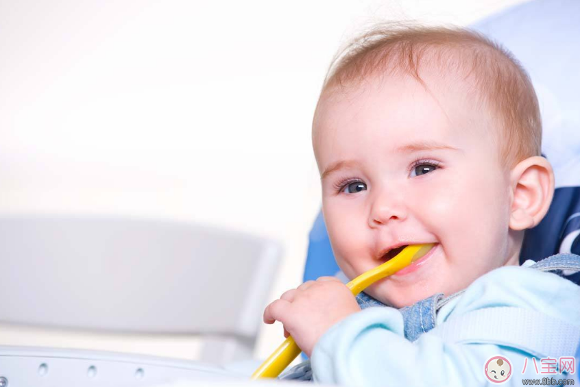 寶寶內熱大是什么引起的 怎么調理內火大寶寶