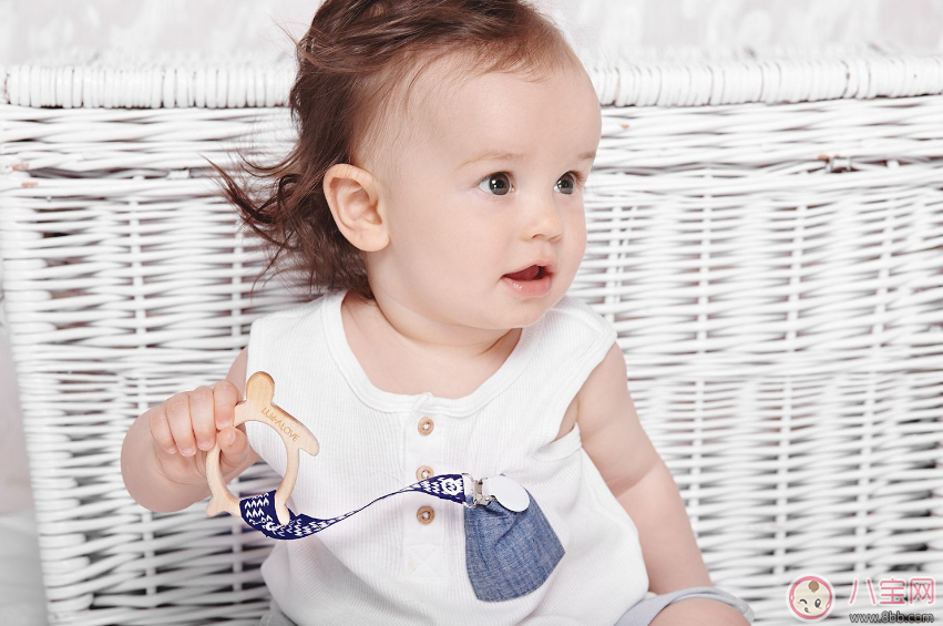 寶寶夜間磨牙聲音古怪 怎么讓孩子改掉夜間磨牙的習慣