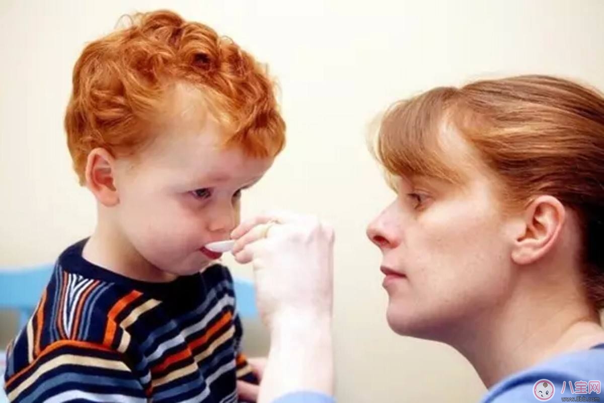 你還在錯誤的給寶寶喂藥嗎 如何正確的給寶寶吃藥 你還在錯誤的給寶寶喂藥嗎 如何正確的給寶寶吃藥