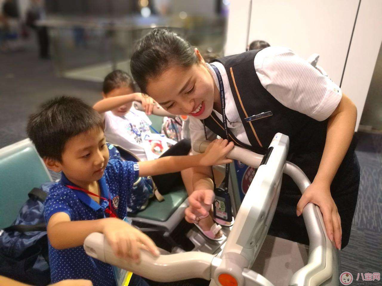 2017七夕節帶著孩子搭飛機怎么辦 帶孩子搭飛機應該怎么做 2017七夕節帶著孩子搭飛機怎么辦 帶孩子搭飛機應該怎么做