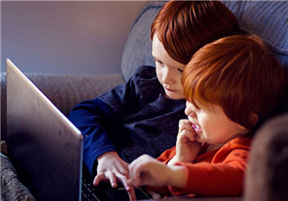 寶寶利用游戲學習  如何確保孩子成長