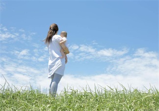 母乳喂養會造成胸部下垂 錯!真相其實是這樣