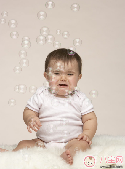 孩子這樣是因?yàn)槿狈Π踩?這些細(xì)節(jié)能看出 孩子這樣是因?yàn)槿狈Π踩?這些細(xì)節(jié)能看出