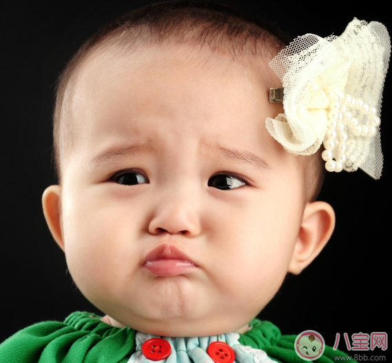 孩子這樣是因?yàn)槿狈Π踩?這些細(xì)節(jié)能看出 孩子這樣是因?yàn)槿狈Π踩?這些細(xì)節(jié)能看出