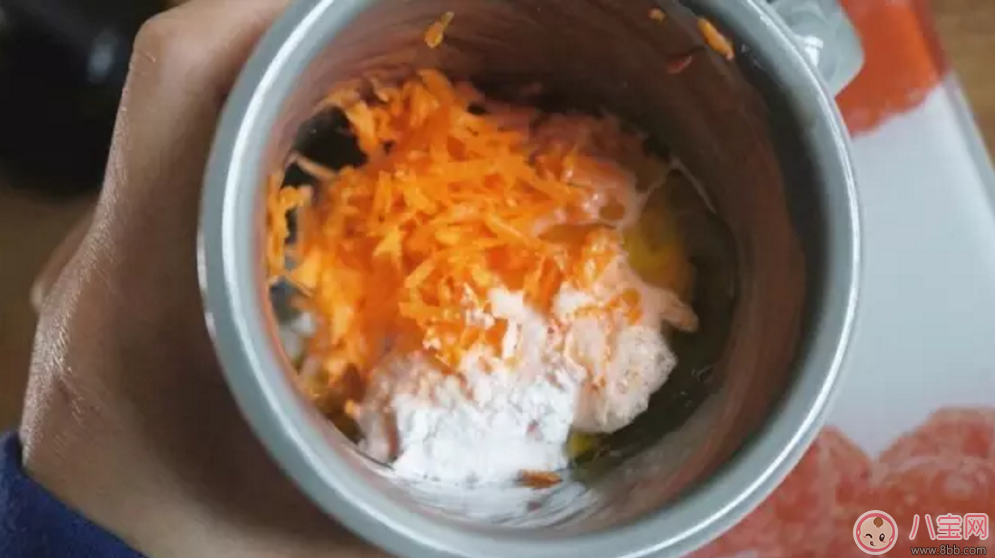 孩子不愛吃胡蘿卜 試試五分鐘胡蘿卜馬克杯蛋糕 孩子不愛吃胡蘿卜 試試五分鐘胡蘿卜馬克杯蛋糕