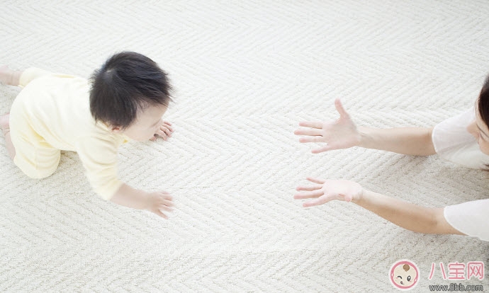 寶寶走路走的早說明寶寶聰明嗎 寶寶走路的正確標準時間是什么時候