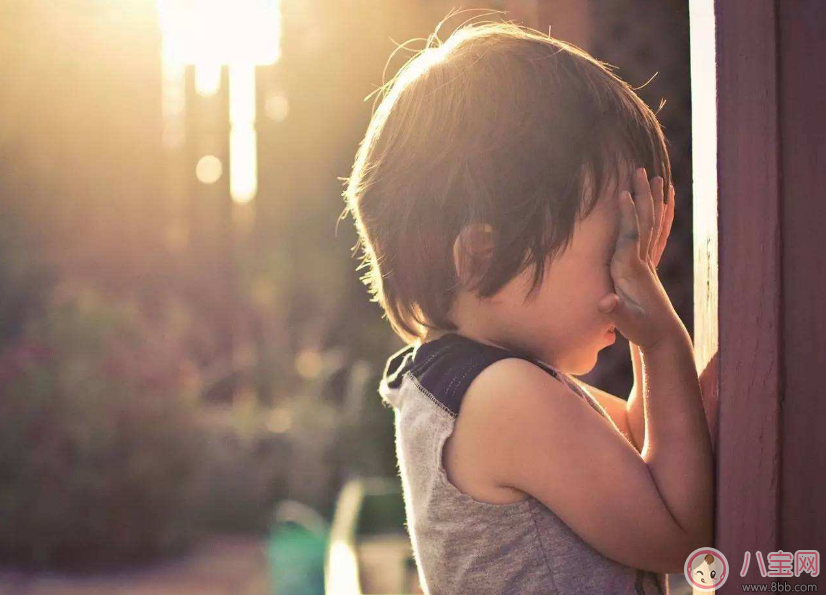 孩子犯錯了必須得打？  懲罰的方法也并非要那樣