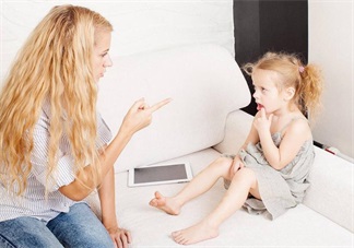 孩子犯錯了必須得打？  懲罰的方法也并非要那樣