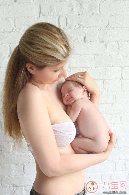 胎兒在肚子里哭能感覺(jué)到嗎 胎兒在準(zhǔn)媽媽肚子變化 胎兒在肚子里哭能感覺(jué)到嗎 胎兒在準(zhǔn)媽媽肚子變化