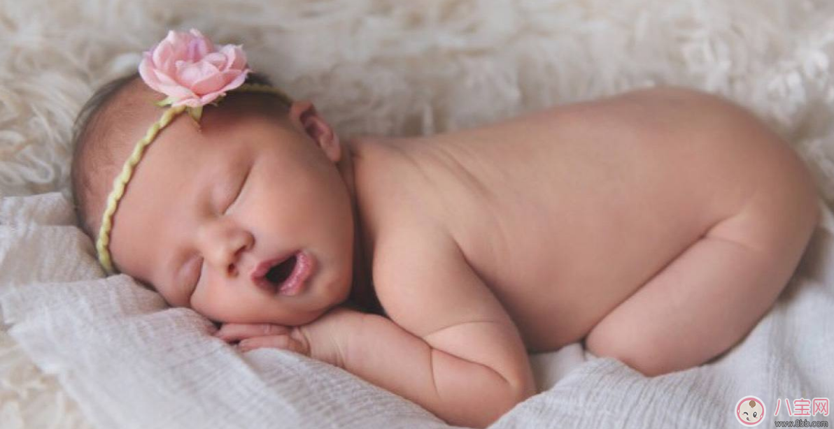 孩子不動也出汗 寶寶出汗多究竟是為什么