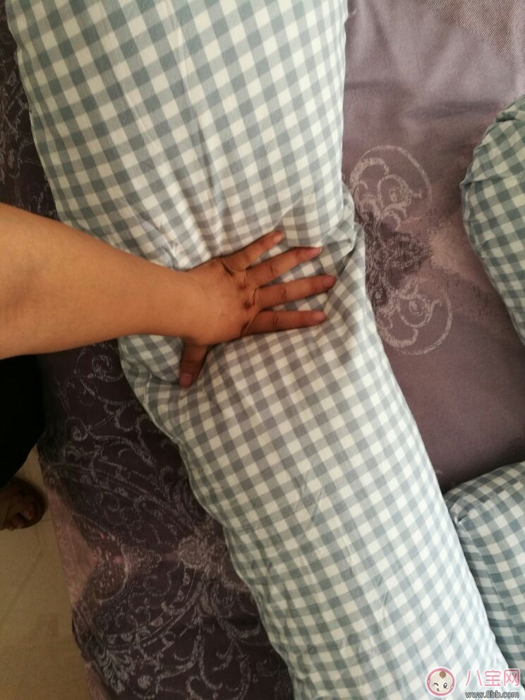 懷孕肚子太大總是睡不好 孕婦護(hù)腰枕頭測評