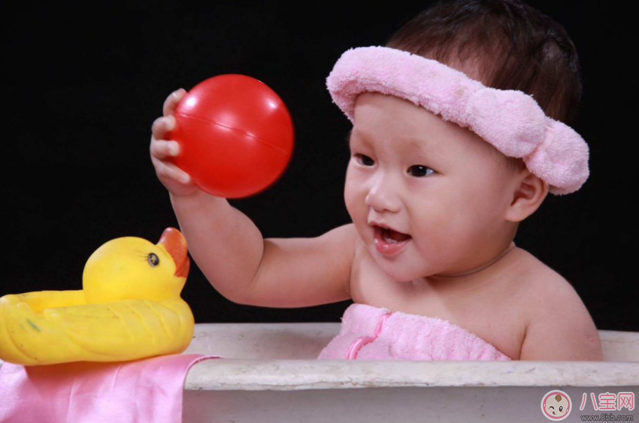 秋季氣溫下降洗澡水冷得快 孩子洗澡水溫計(jì)推薦