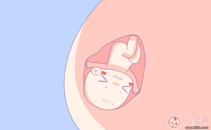 寶寶豎著抱不哭是什么原因 小孩子橫抱哭豎抱就不哭 寶寶豎著抱不哭是什么原因 小孩子橫抱哭豎抱就不哭