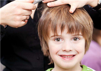 寶寶頭發常見問題  如何護理寶寶頭發