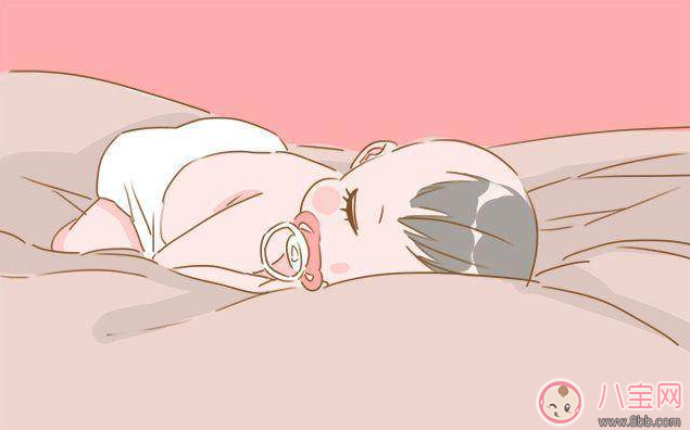 1歲寶寶睡覺誤區有哪些 孩子這么睡覺危害很大媽媽要注意 1歲寶寶睡覺誤區有哪些 孩子這么睡覺危害很大媽媽要注意