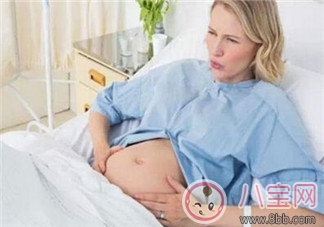 為什么產房內的生死要由產房外決定？女性權益無法得到保障嗎？