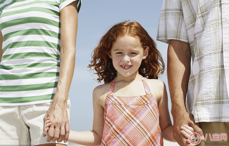 貝克漢姆鄧超周杰倫紛紛淪為“女兒奴” 有爸爸疼的女孩更有成就感