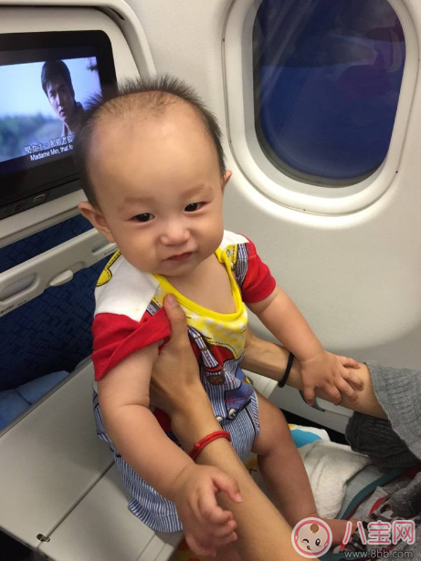 國慶節寶寶可以坐飛機嗎 寶寶外出旅游飛機怎么坐