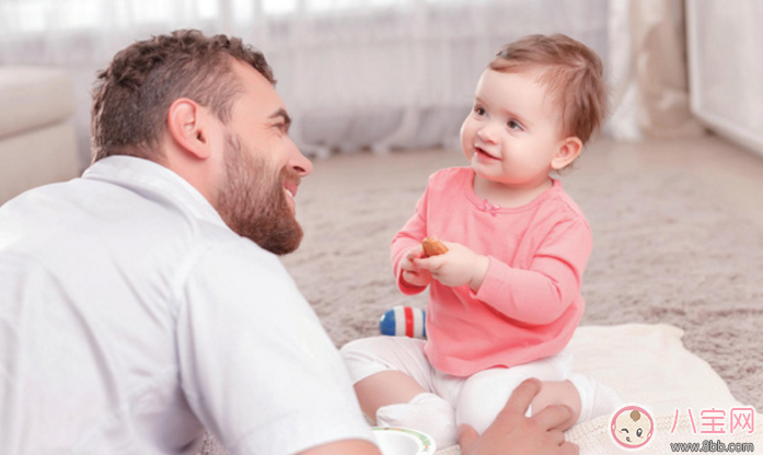 孩子放學回家第一句話很重要 寶寶放學回家問話技巧