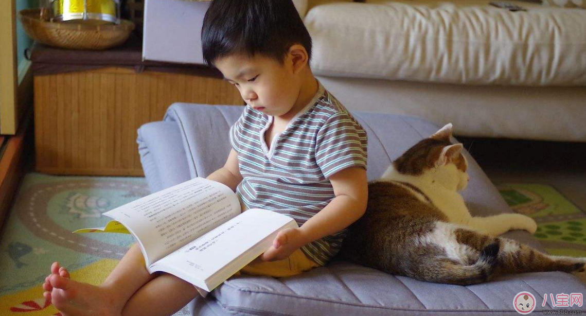 帶孩子一起進行親子閱讀有什么好處 和寶寶親子閱讀好不好
